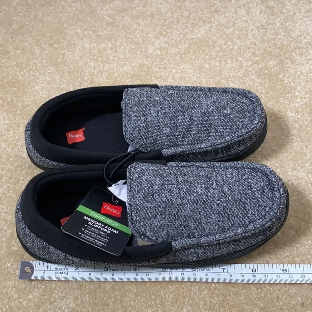 Hanes Boys Comfort Soft Memory Foam Slippers Size Small 2-3